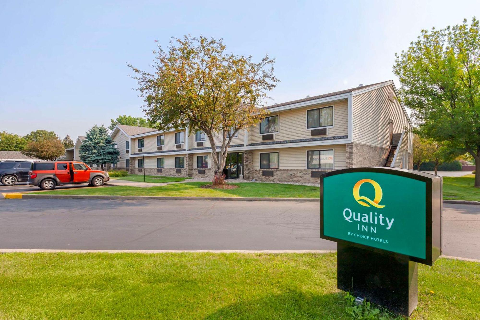 Quality Inn Oshkosh Buitenkant foto